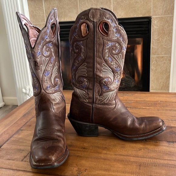 TONY Lama leather cowboy boots, in good condition decorative shaft. - Picture 13 of 16